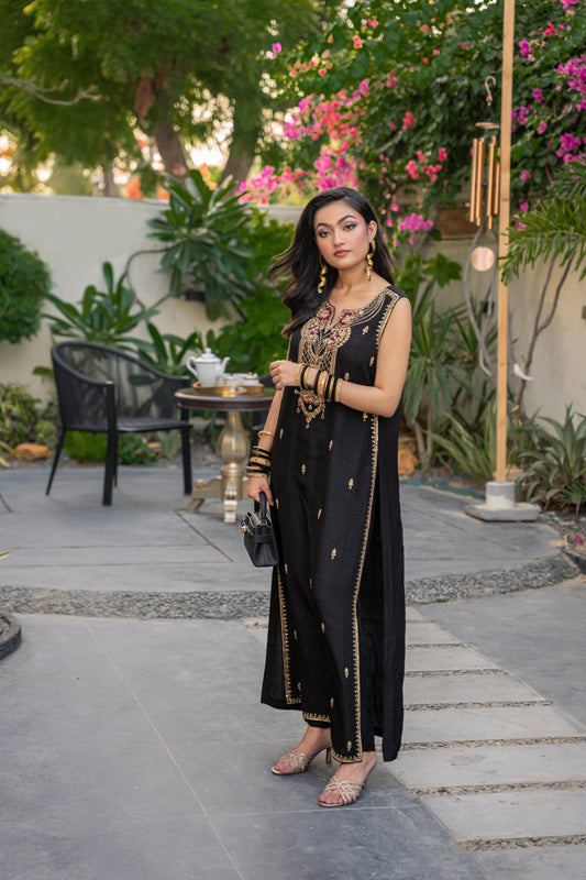 Zarnoor - black outfit with gold neckline embroidery full length by Alishba Kashif