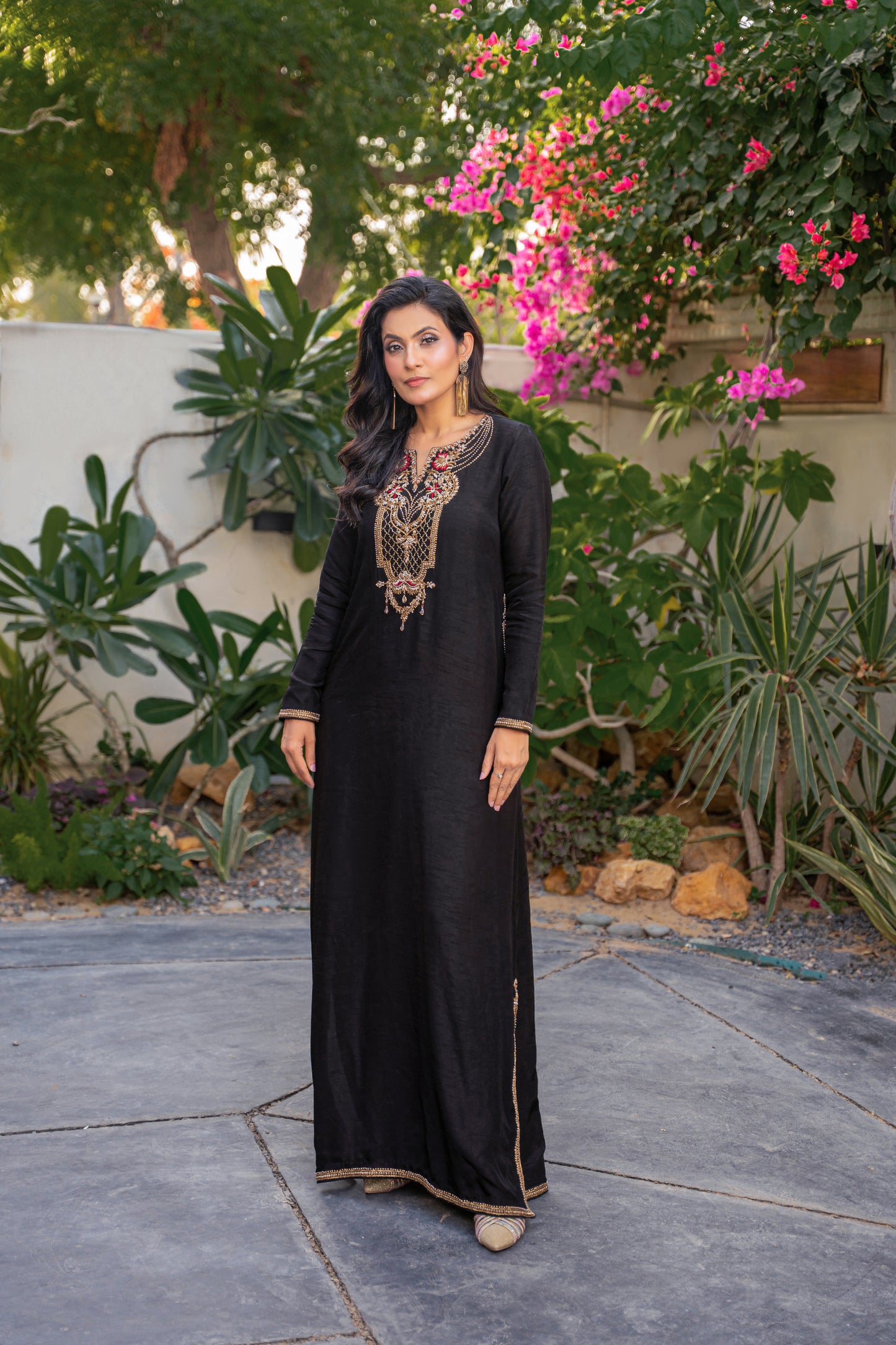 Shahnoor - black formal suit front view by Alishba Kashif