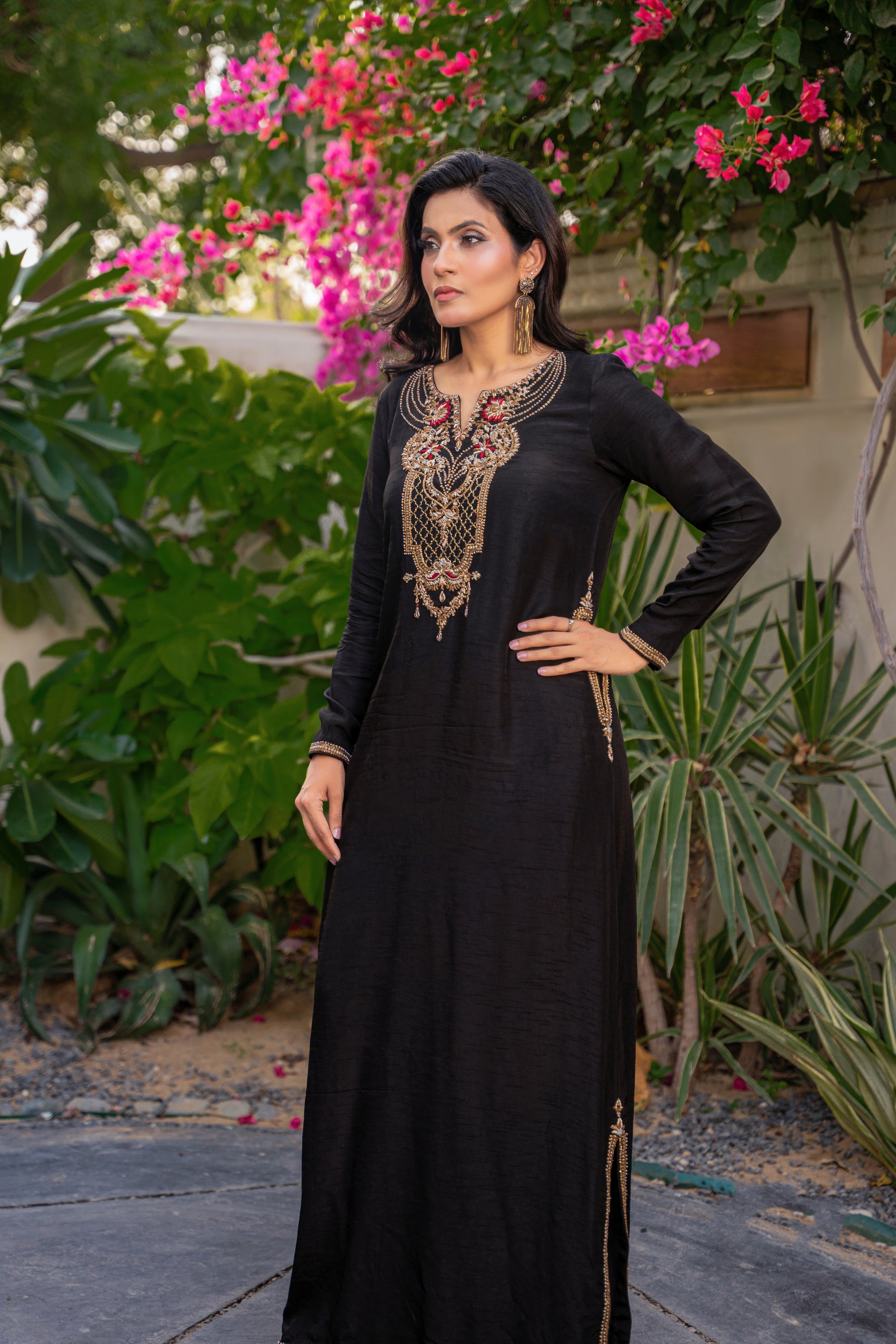 Shahnoor - black outfit neckline embroidery detail by Alishba Kashif