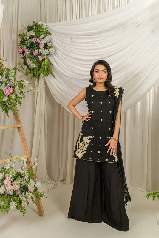 Ebon - black embellished shirt and palazzo set by Alishba Kashif