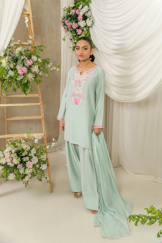 Saahil - mint silk cotton kurta with pink embroidery by Alishba Kashif