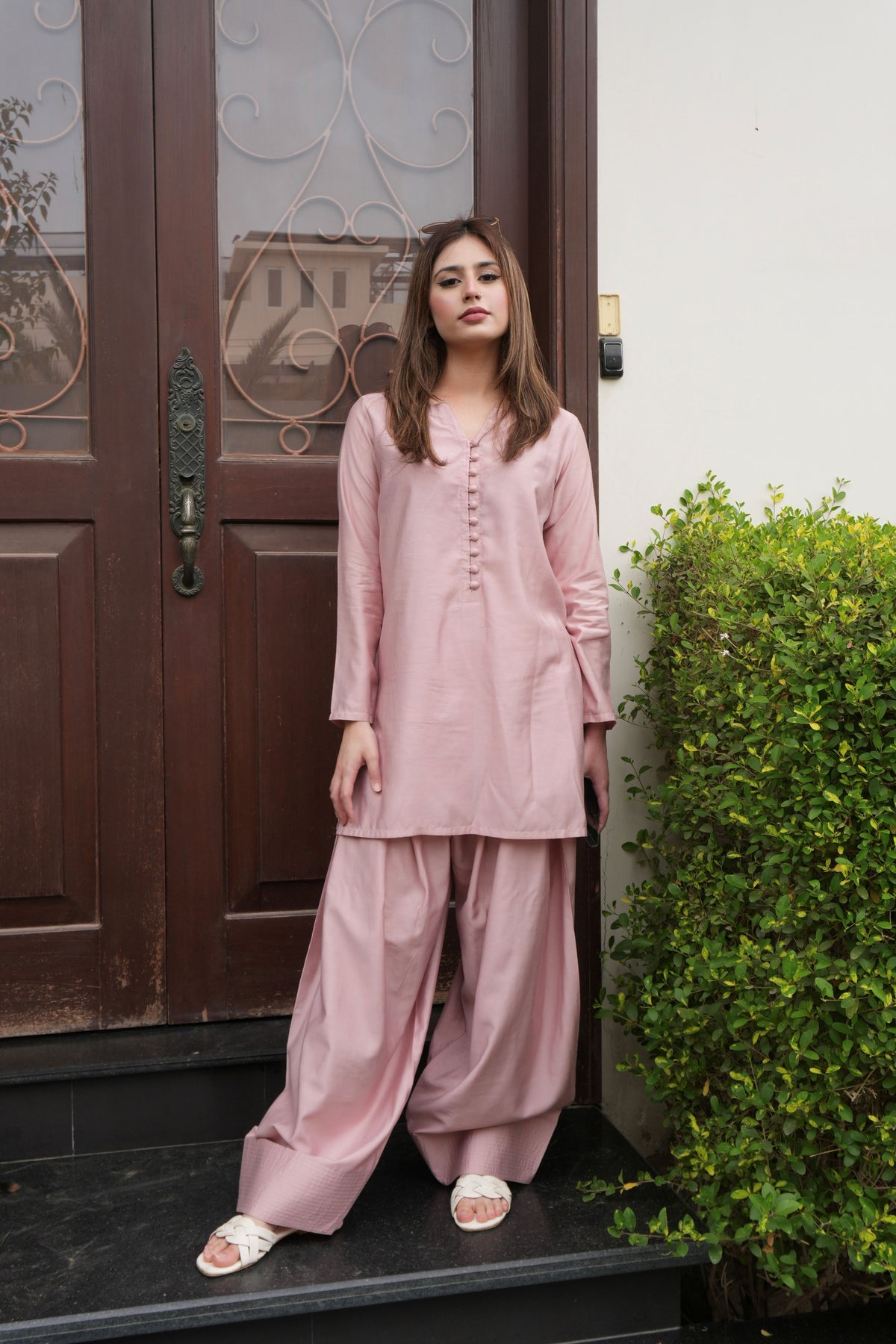 Alisho Blush Rush blush pink kurta and farshi shalwar worn by a model