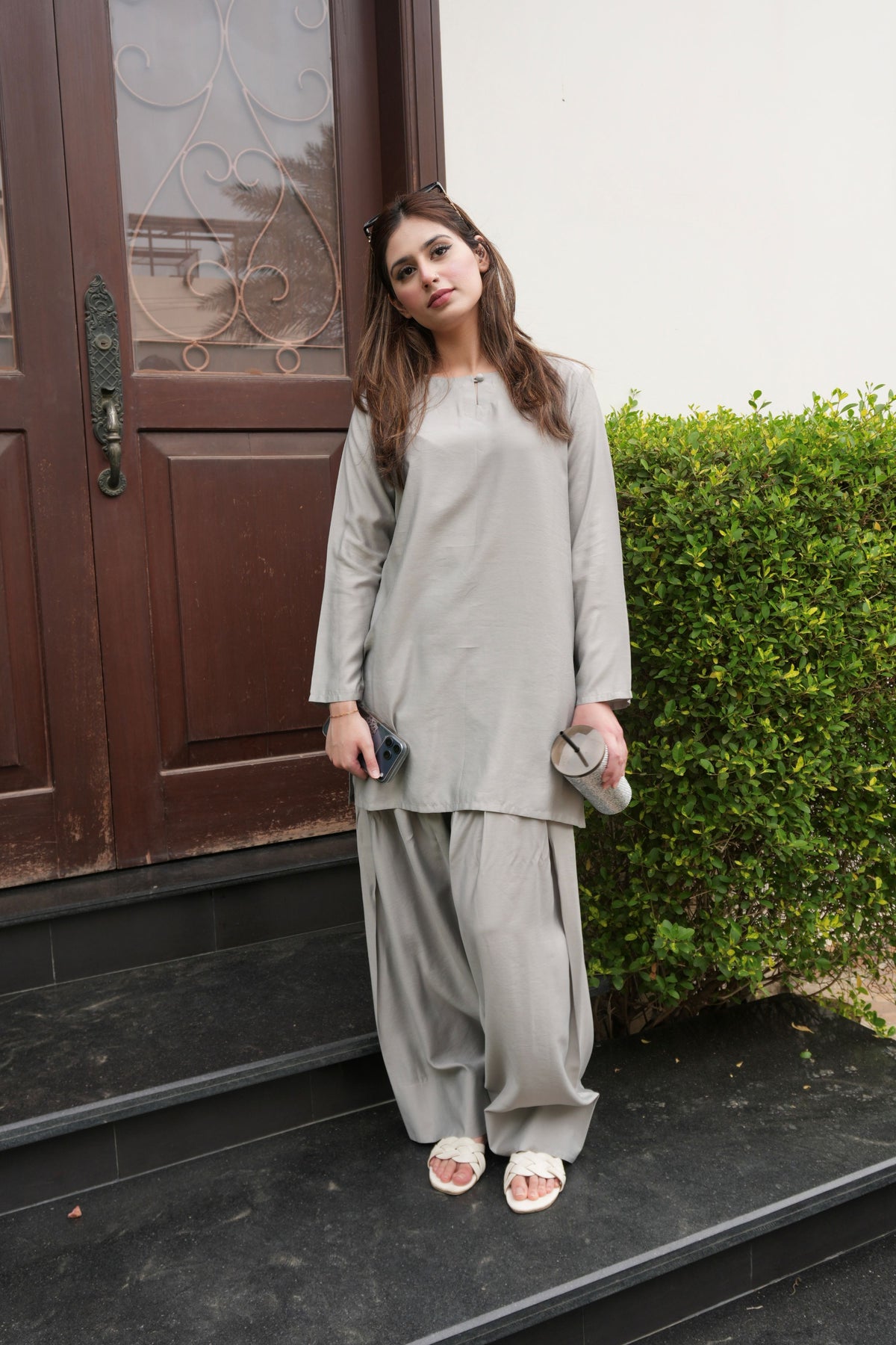 Alisho Luna gray kurta and farshi shalwar set worn by a model lifestyle