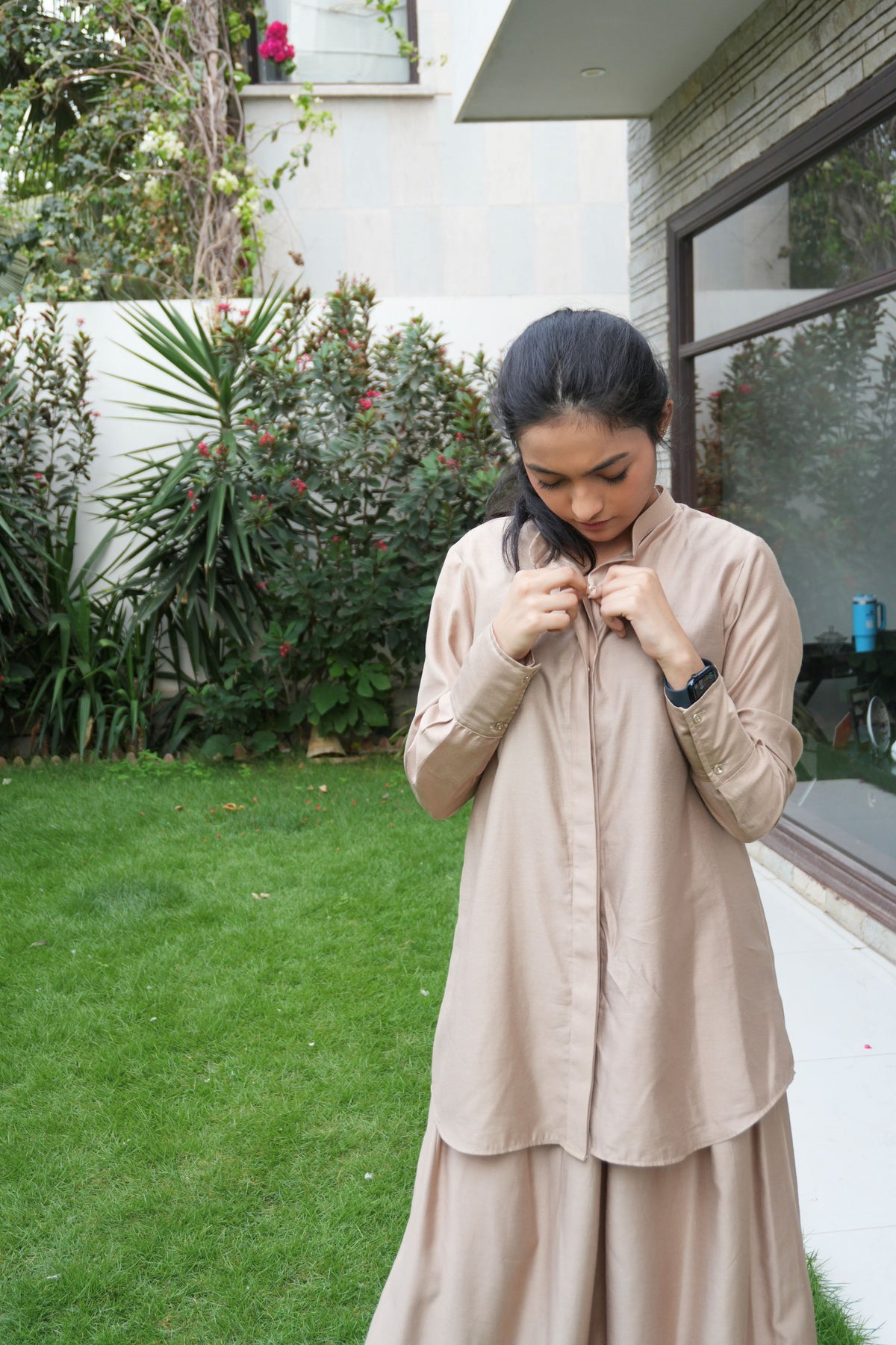 Alisho Oatmilk button-front tunic with cruved hem